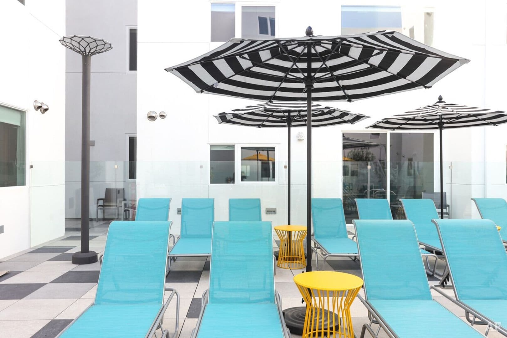 Northridge Apartment: 9131 Darby Avenue