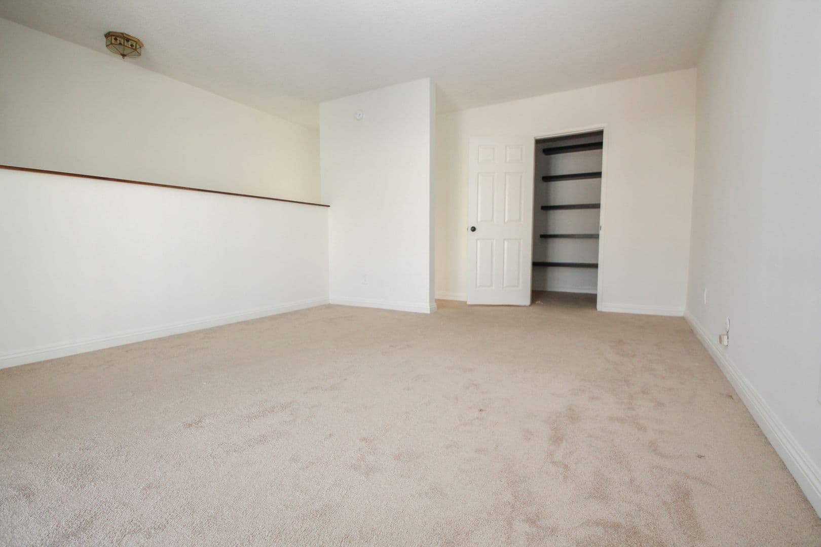 Sherman Oaks Apartment: 15339 Weddington St.