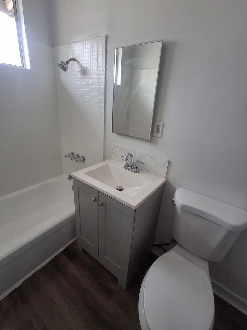 Baldwin Park Apartment: 3933-3943 La Rica Avenue
