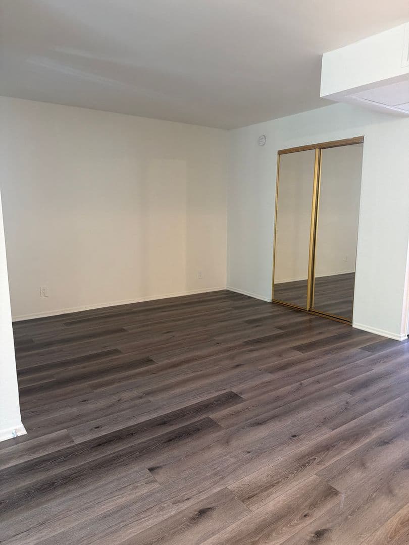 Northridge Apartment: 18414 Vincennes Street