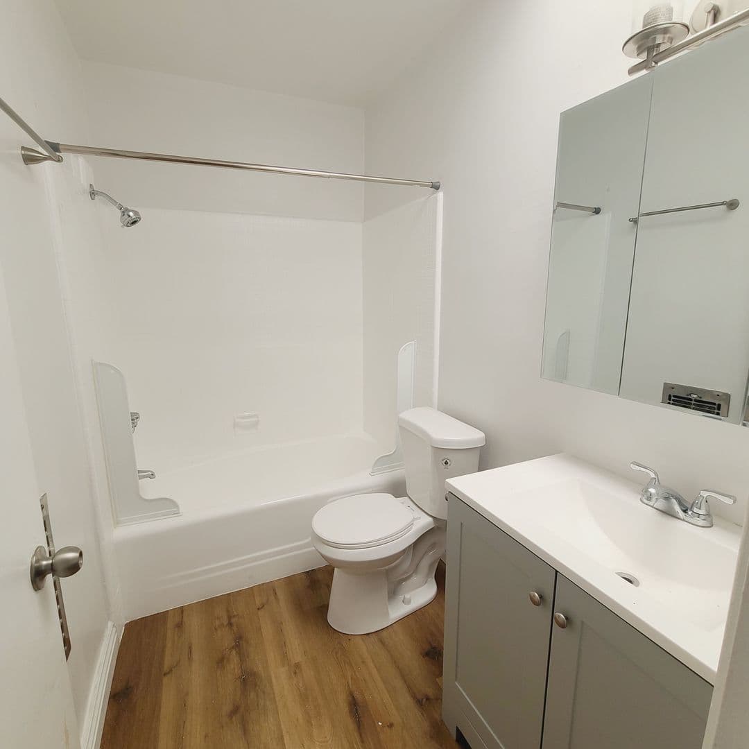 Los Angeles Apartment: 7225-7235 Hollywood Blvd