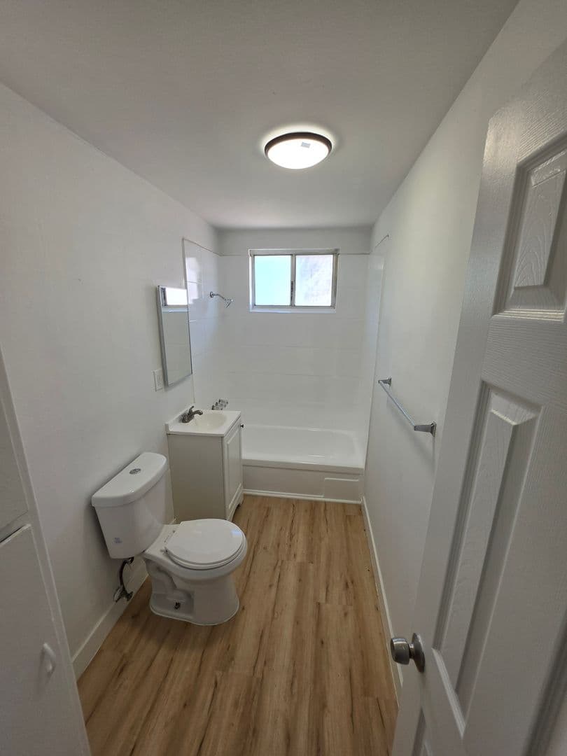 Baldwin Park Apartment: 3933-3943 La Rica Avenue
