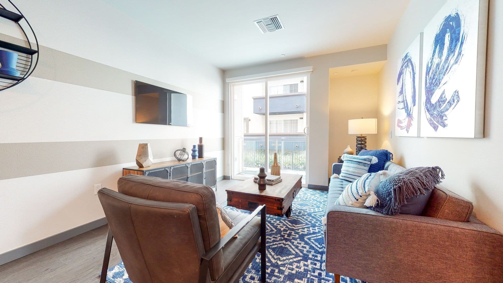 Northridge Apartment: 9131 Darby Avenue