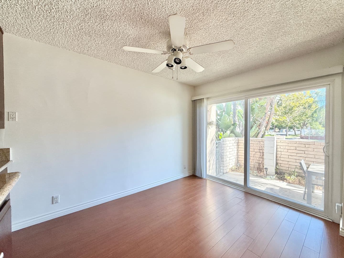 Studio City Apartment: 12231 Moorpark St.