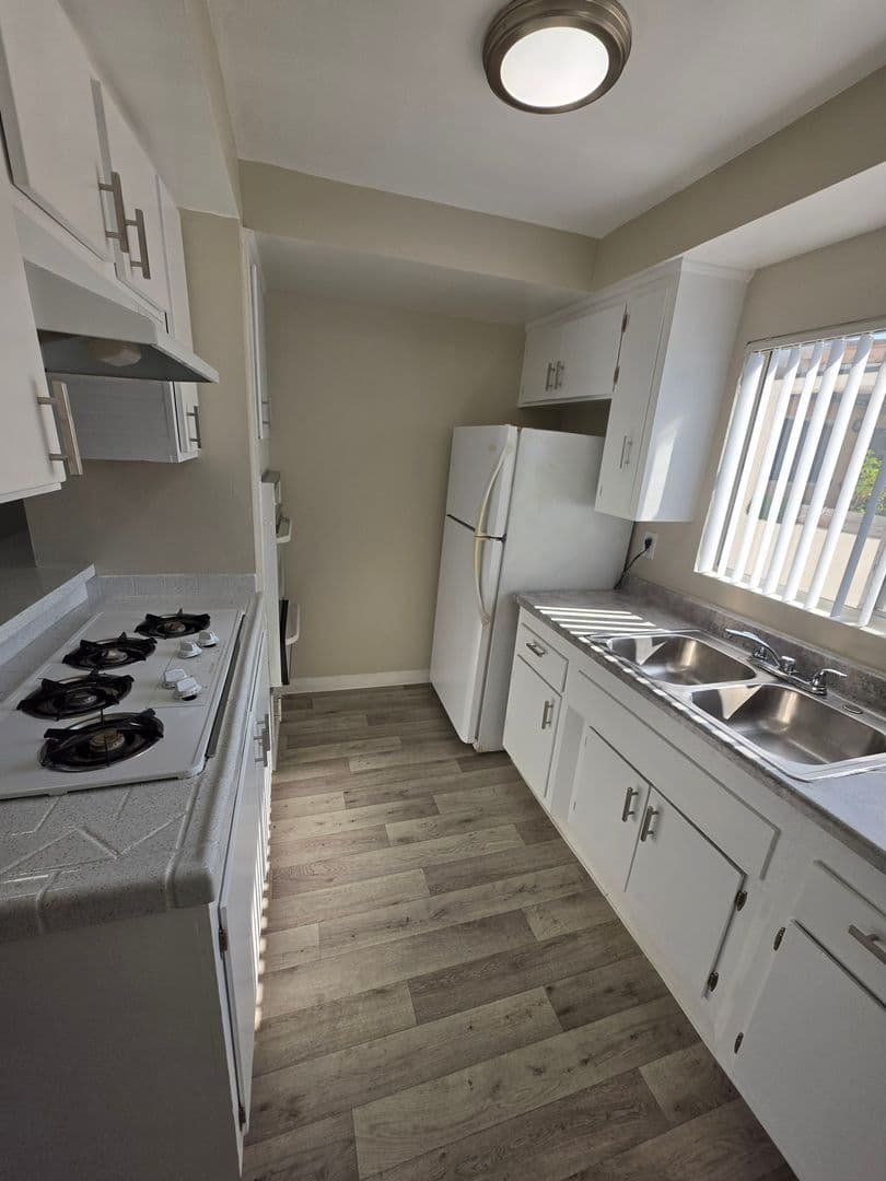Gardena Apartment: 1711 Marine Avenue