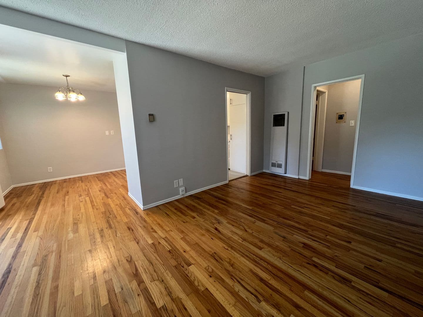 North Hollywood Apartment: 4400 Farmdale Avenue