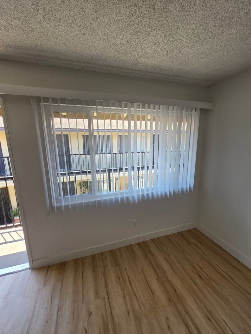 Baldwin Park Apartment: 3933-3943 La Rica Avenue