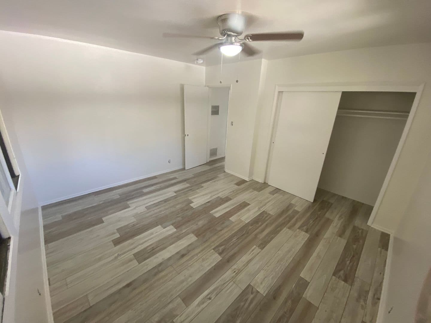 Inglewood Apartment: 821 Centinela Ave