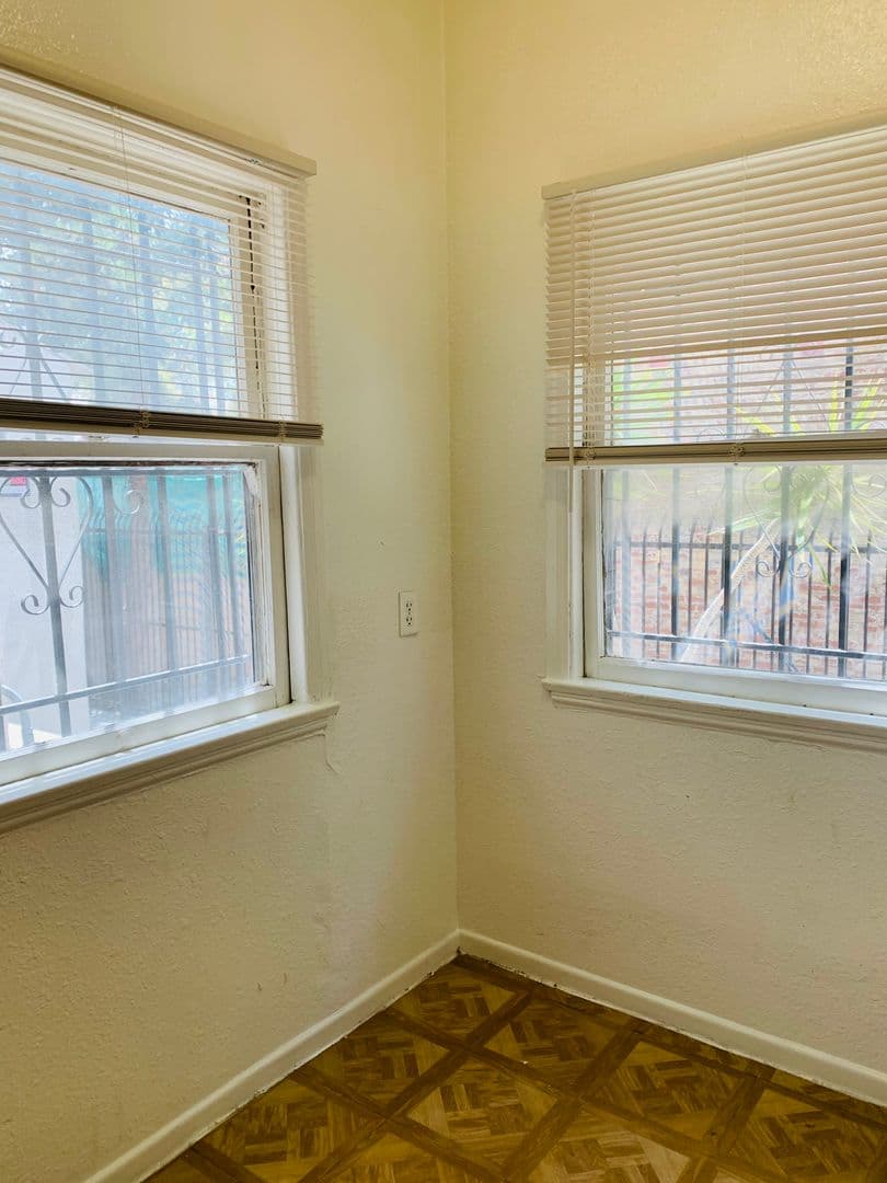 Hollywood Apartment: 6755-6773 Yucca St and 6424 Yucca Street