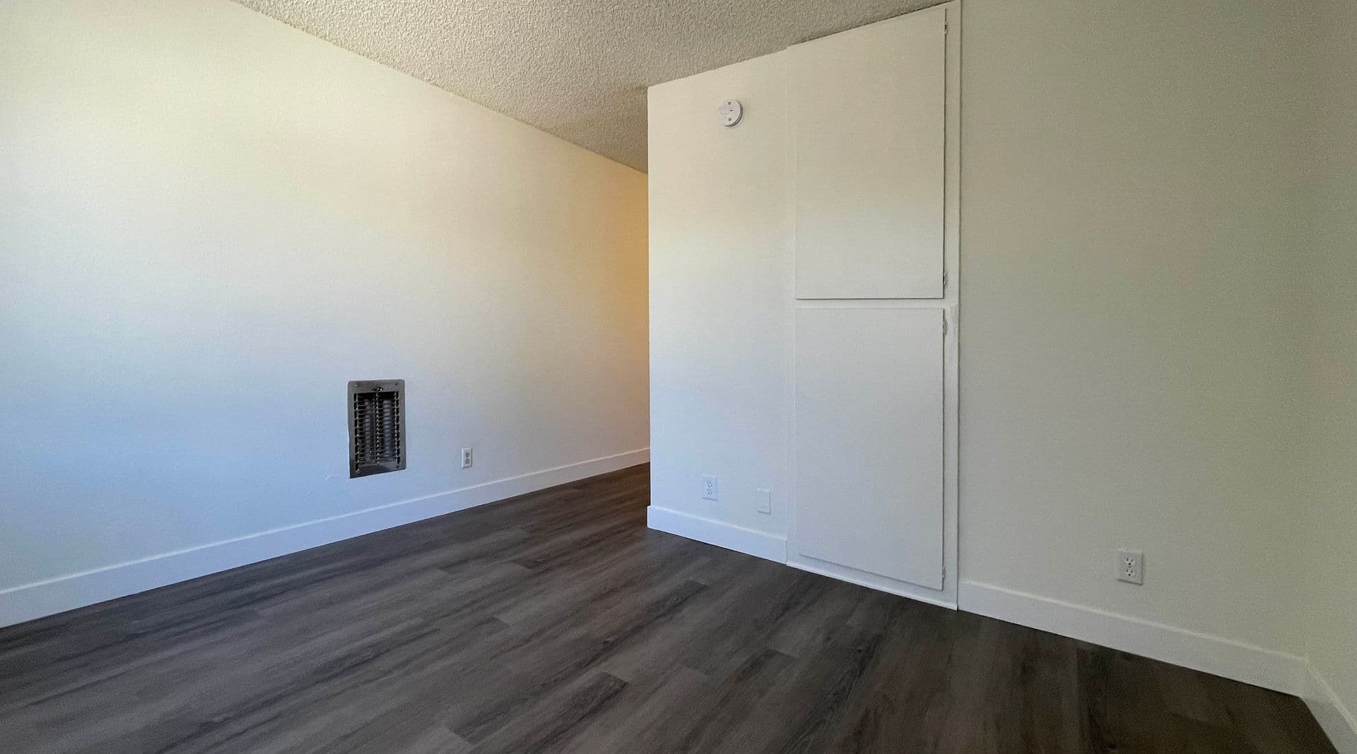 Valley Village Apartment: 11955 Weddington St