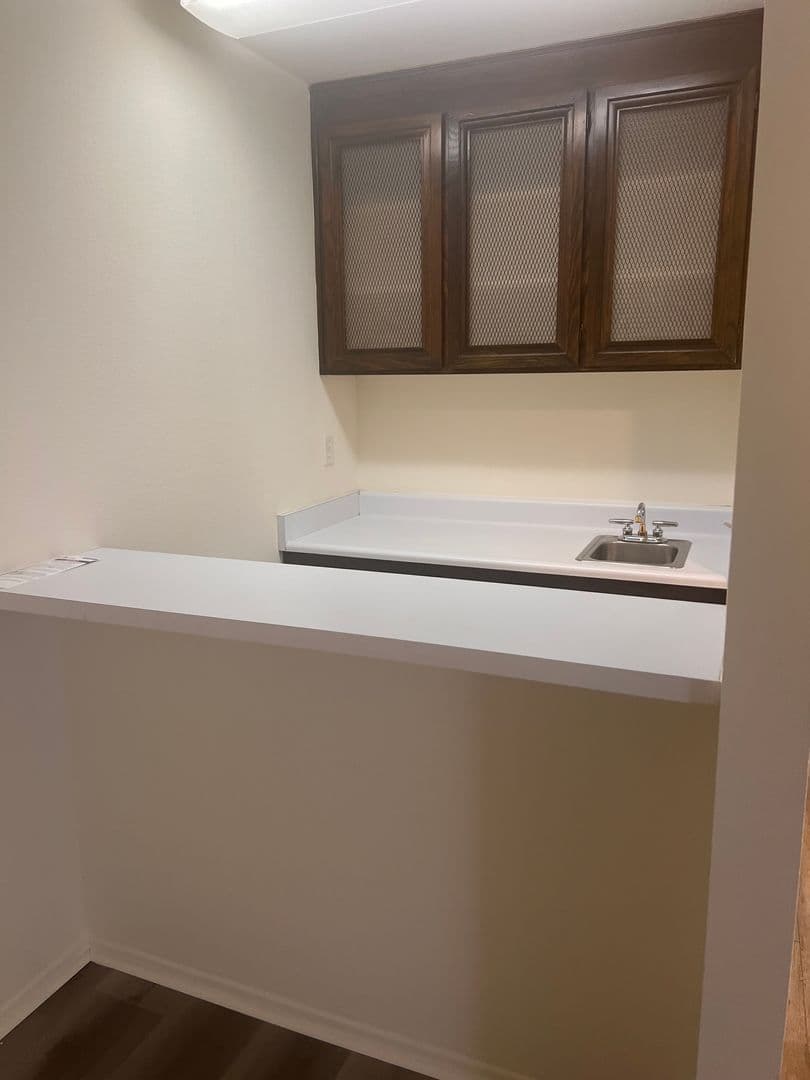 Studio City Apartment: 4260 Troost Avenue