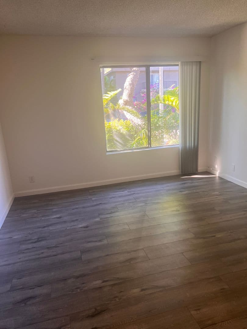 Studio City Apartment: 4260 Troost Avenue