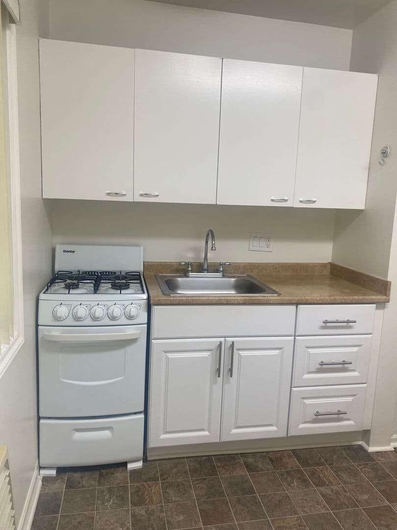 North Hollywood Apartment: 12558-12606 Oxnard St
