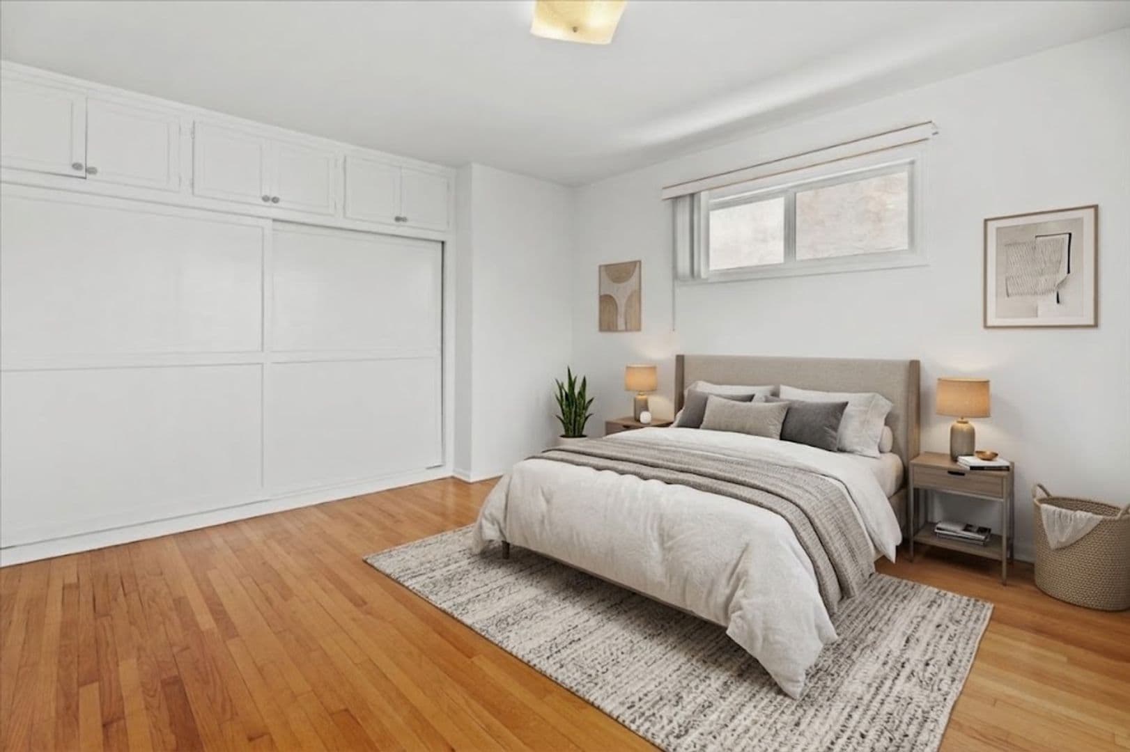Los Angeles Apartment: 1033 S. Holt Ave.