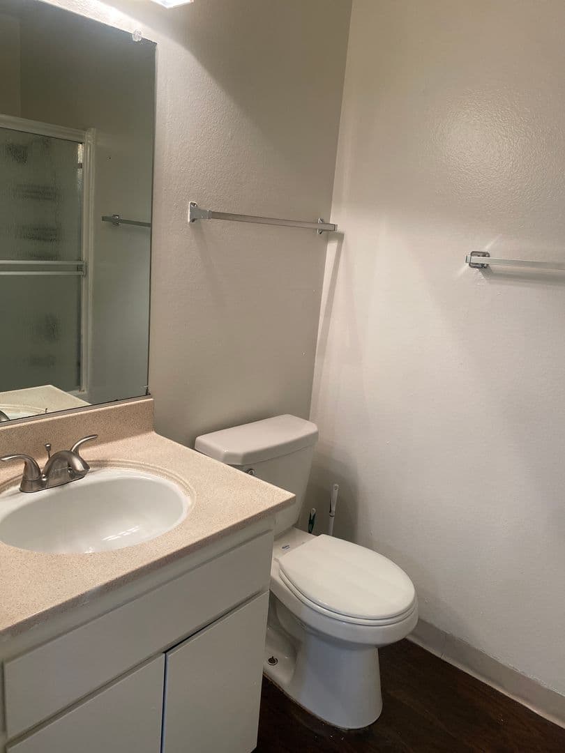 Northridge Apartment: 18414 Vincennes Street