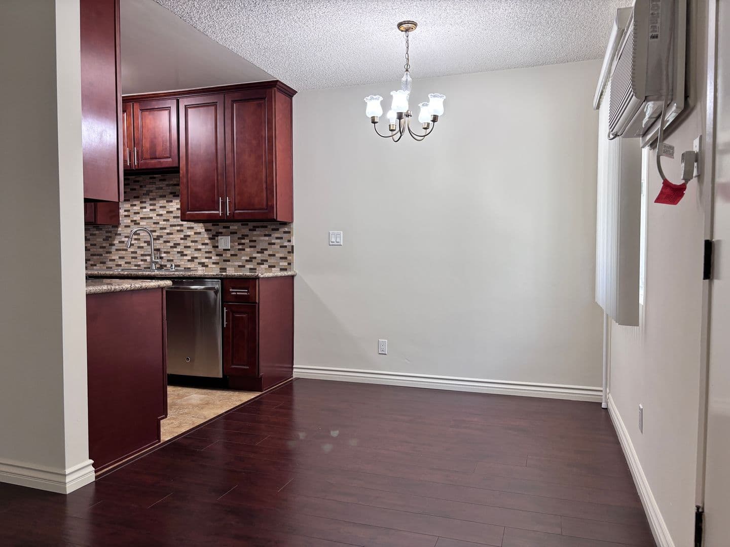 Los Angeles Apartment: 519 N. Hayworth Ave.