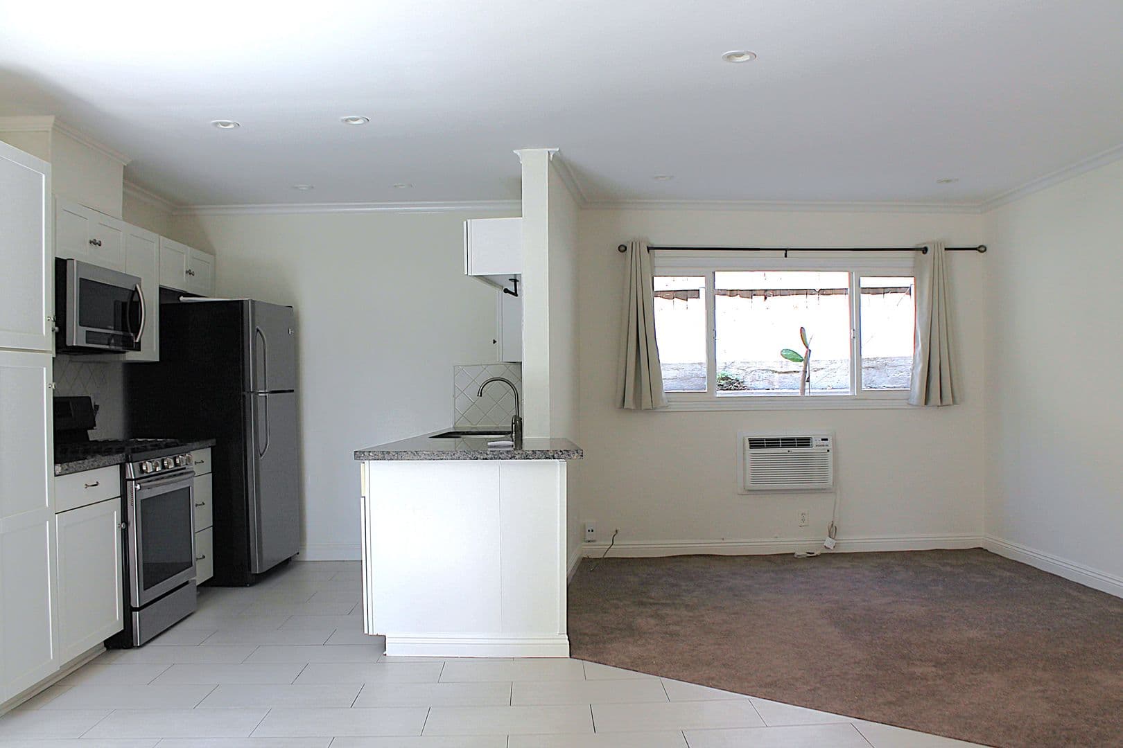 West Hollywood Apartment: 937 Hilldale Ave.