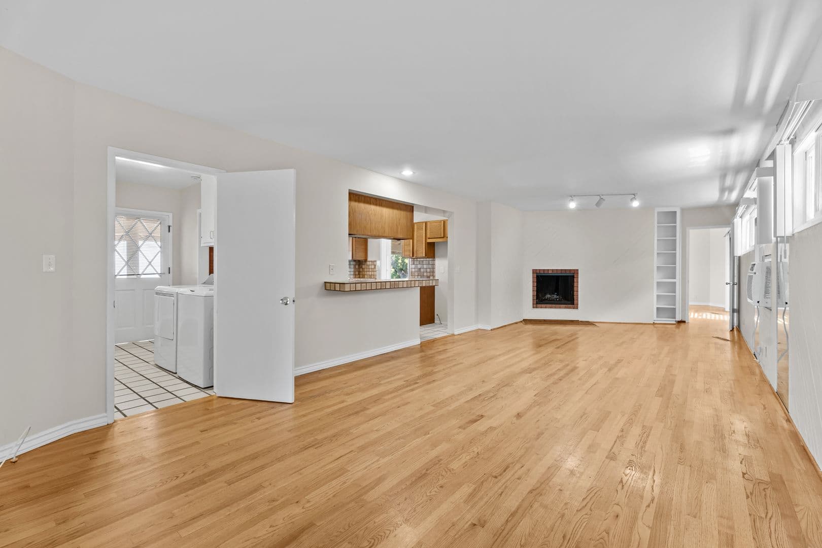 Rancho Palos Verdes House: 17 Stallion Rd