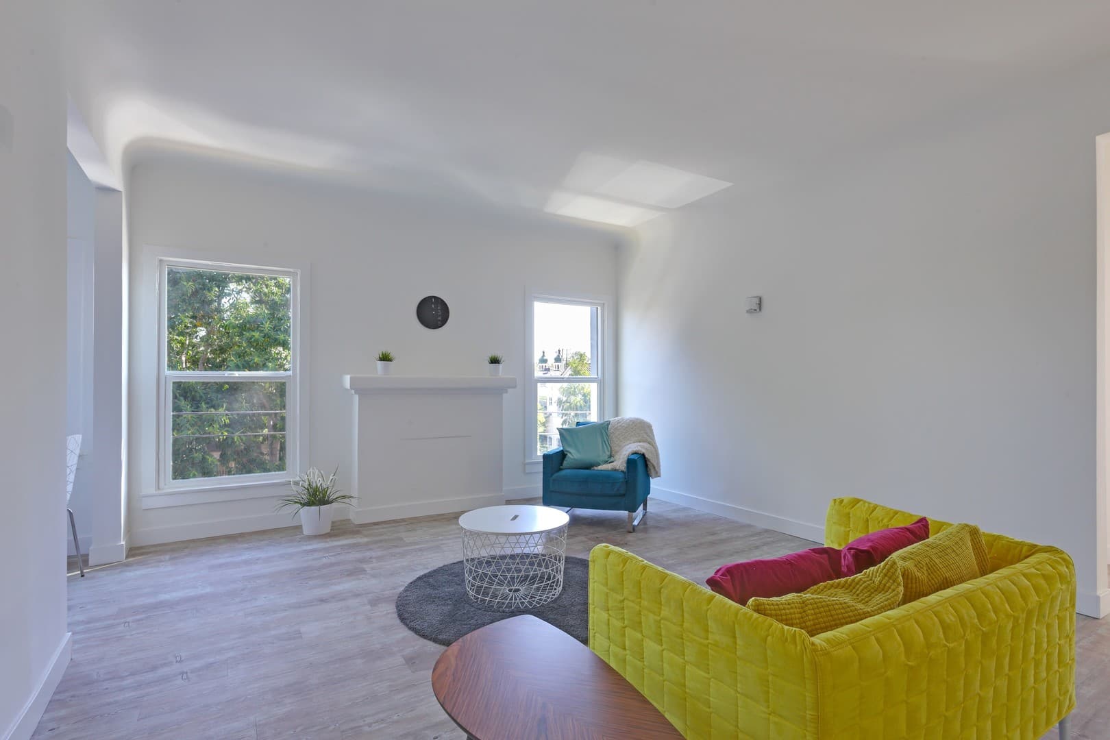 Los Angeles Apartment: 4108 Marathon Street