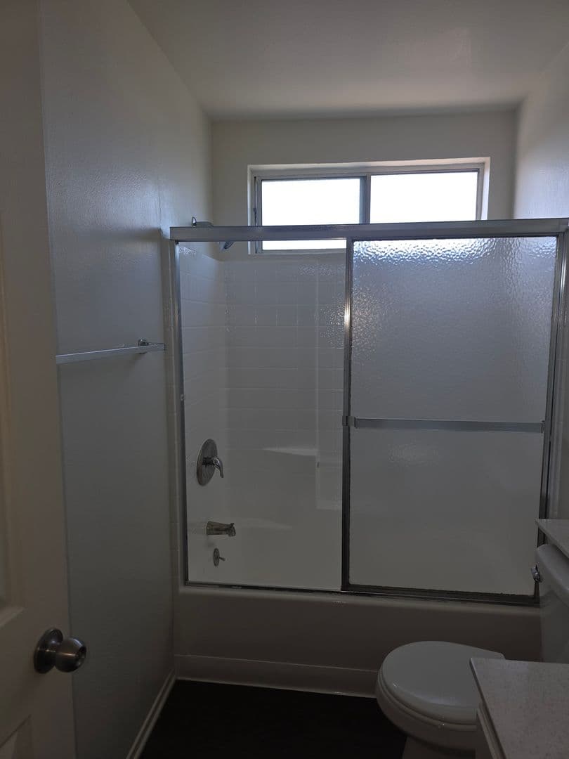 Northridge Apartment: 18415 Dearborn Street