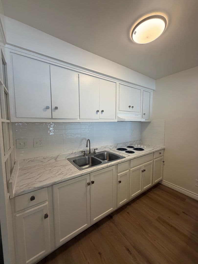 Los Angeles Apartment: 7225-7235 Hollywood Blvd