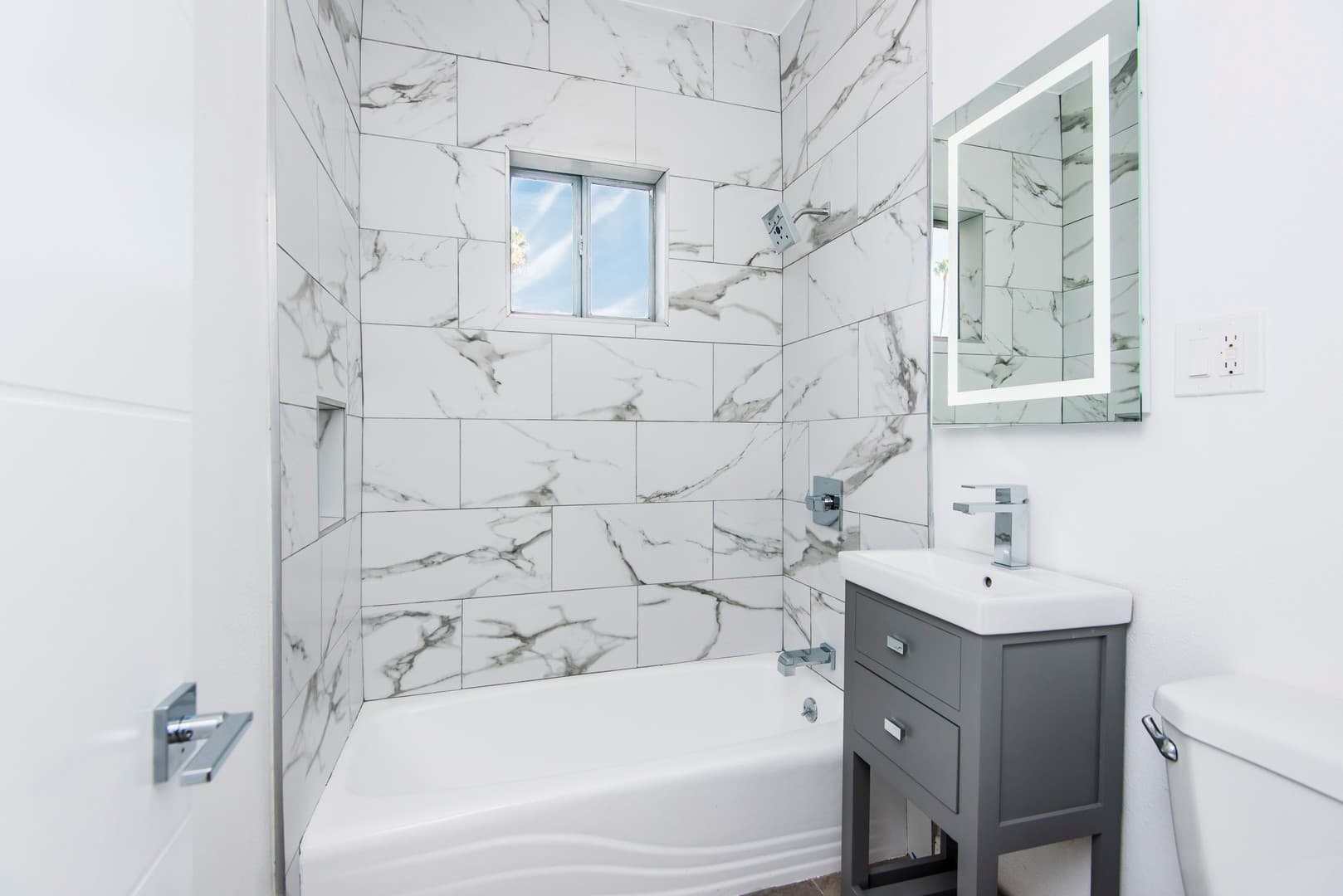 Los Angeles Apartment: 1439 N. Curson Avenue