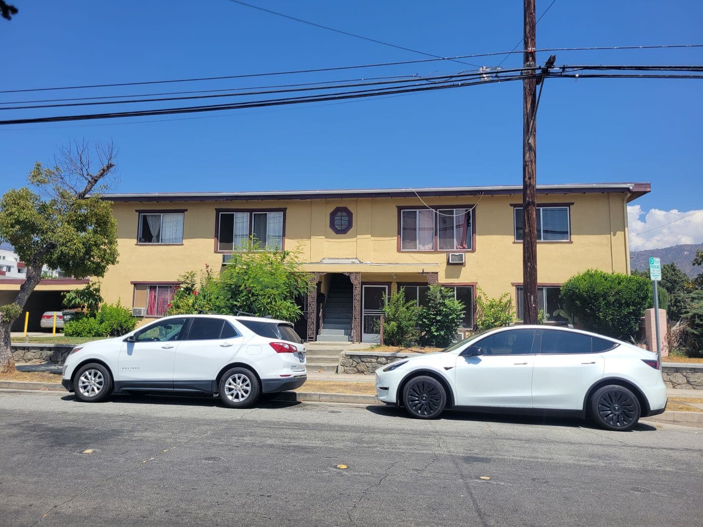 Azusa Apartment: 603-605 Dalton Ave.