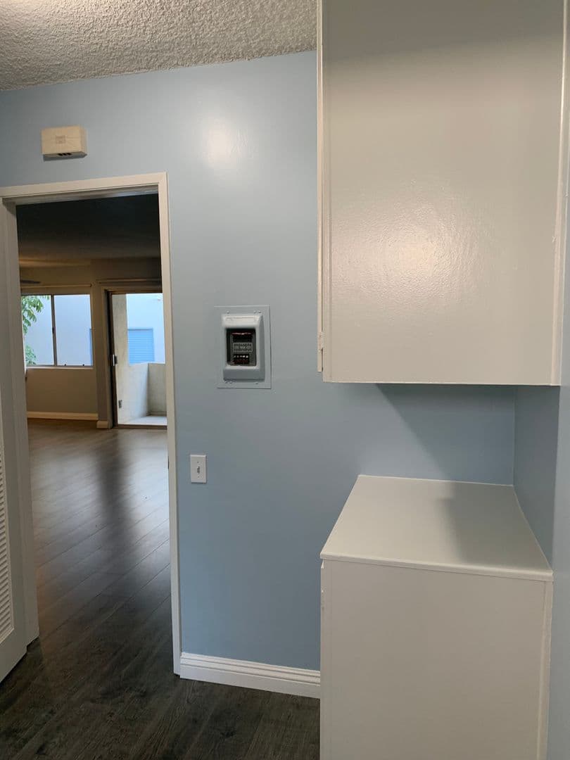 Los Angeles Apartment: 1333 S. Bundy Drive