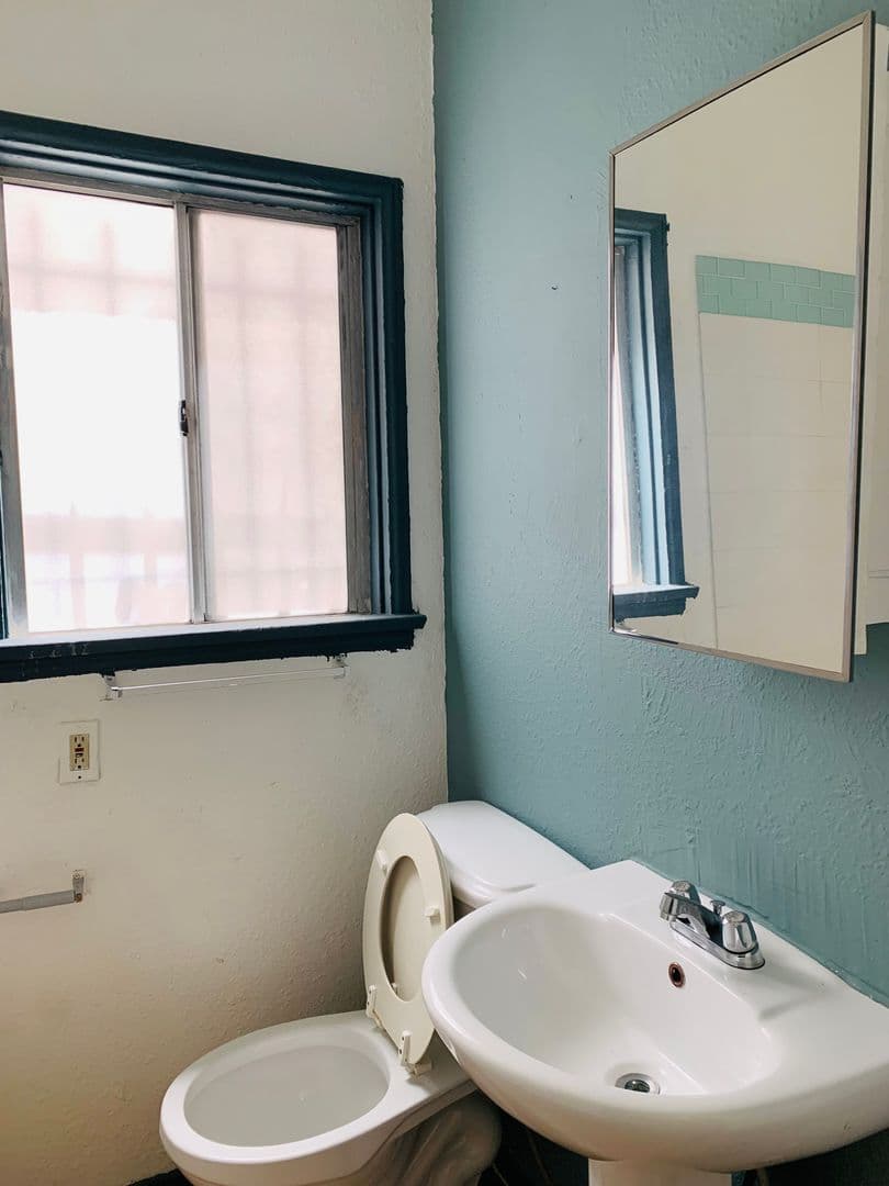 Hollywood Apartment: 6755-6773 Yucca St and 6424 Yucca Street