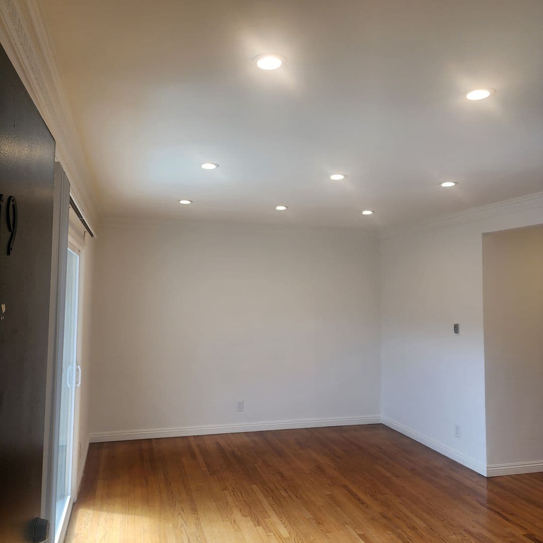 Los Angeles Apartment: 3375 Manning Ave.,