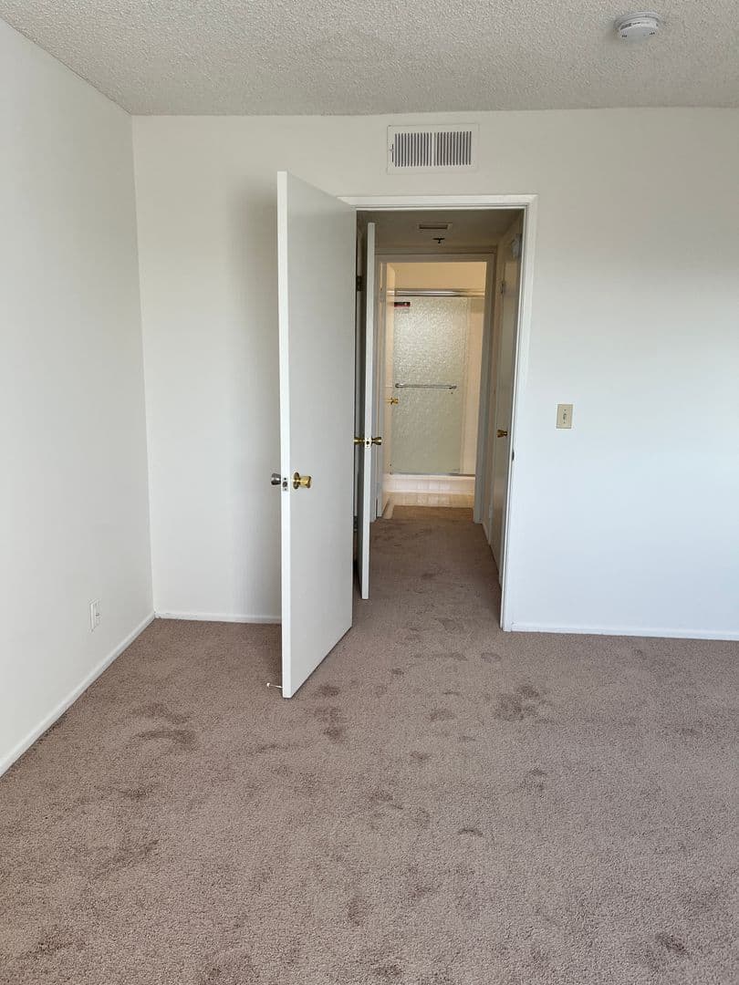 Sherman Oaks Apartment: 5124 Coldwater Canyon Ave.