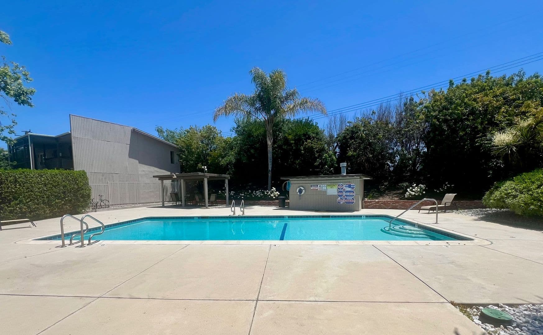 Thousand Oaks Apartment: 2763 Calle Quebracho