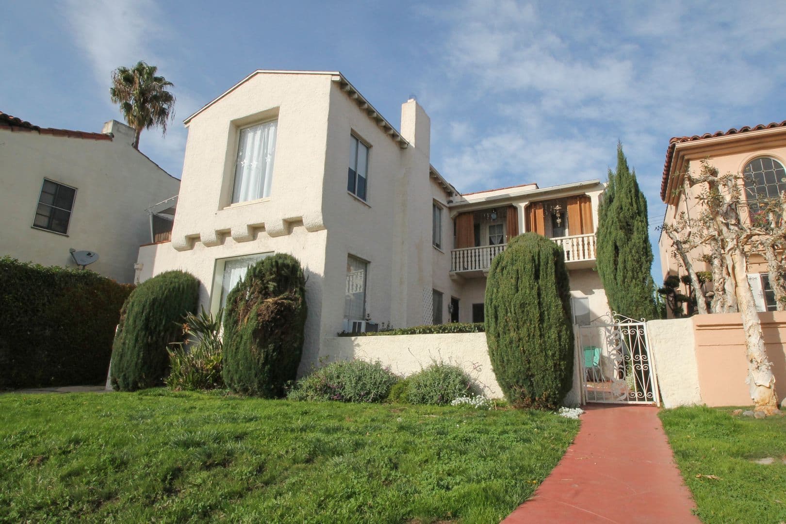 Los Angeles Apartment: 8149 Blackburn Ave.