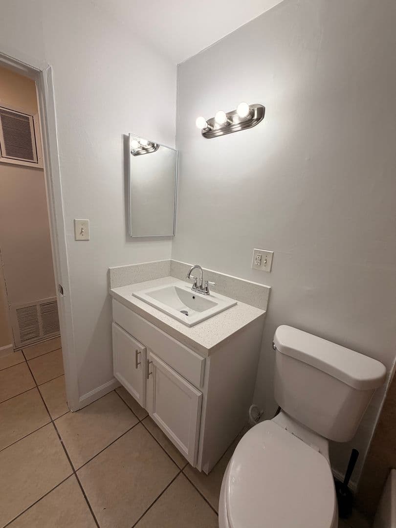 North Hills Apartment: 9035 Orion Ave
