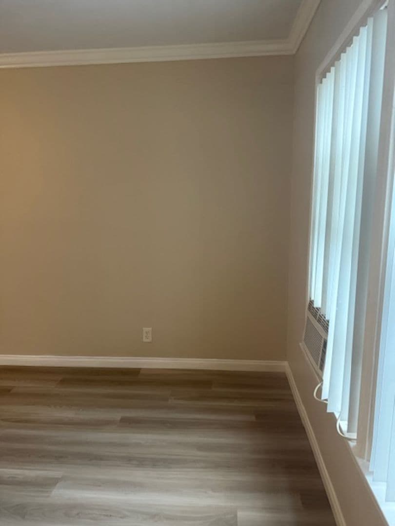 Los Angeles Apartment: 619 Hauser Blvd