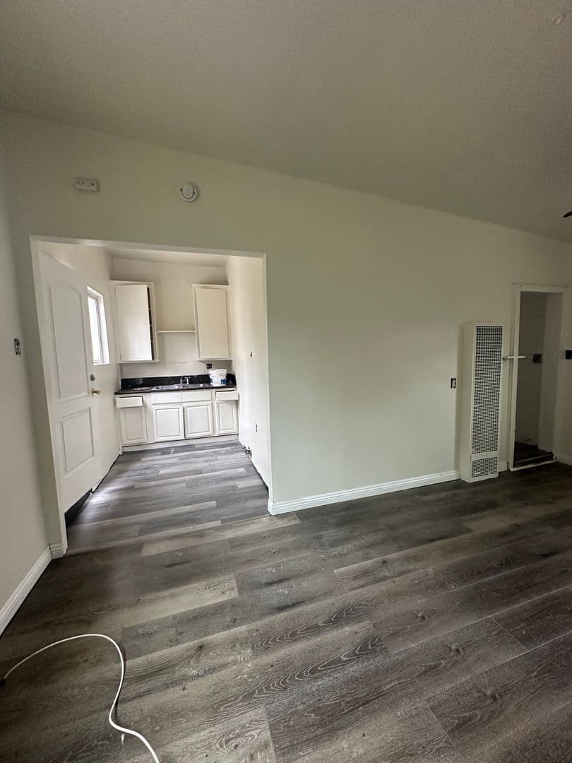 East Los Angeles Apartment: 1304 Amalia Ave.