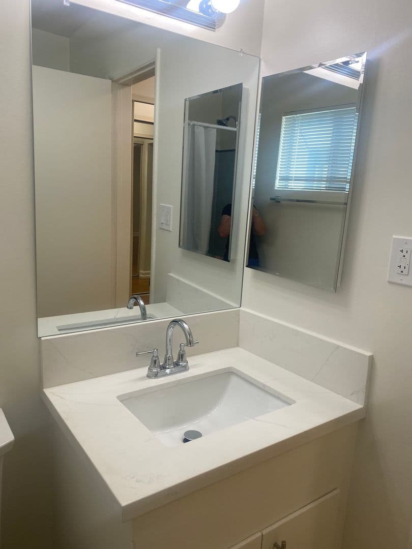 North Hollywood Apartment: 12558-12606 Oxnard St