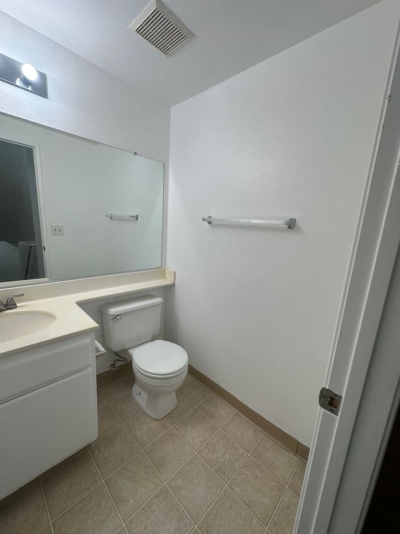 Pasadena Apartment: 79 & 89 Roosevelt Ave.