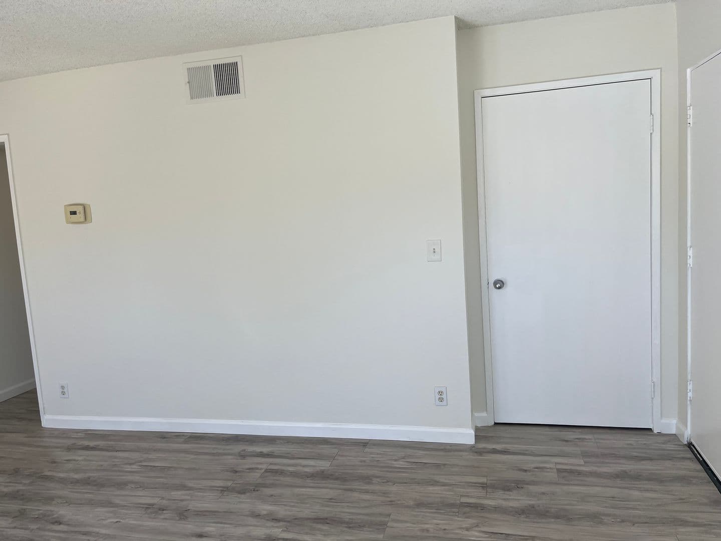Studio City Apartment: 4248 Whitsett Avenue