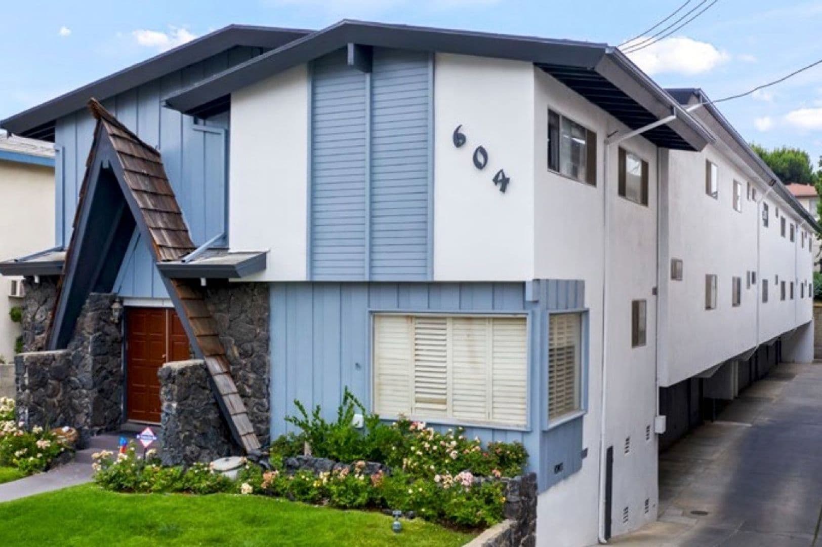 Inglewood Apartment: 604 Evergreen St