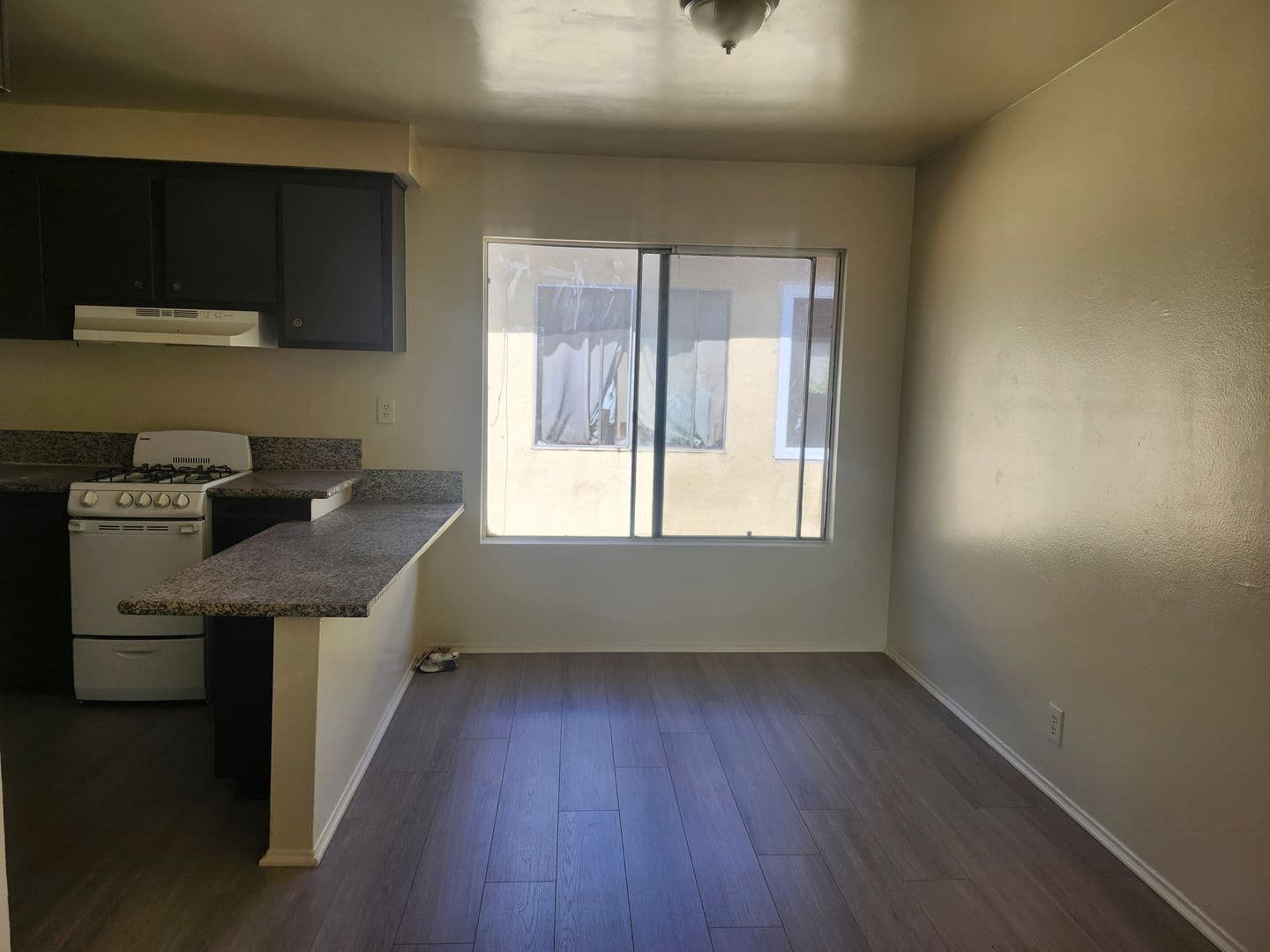 Azusa Apartment: 603-605 Dalton Ave.