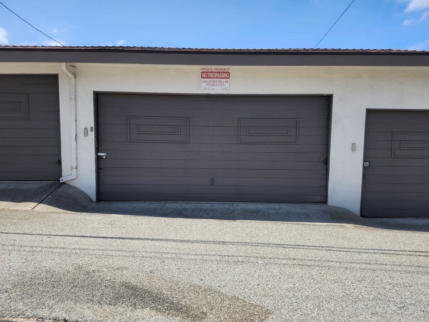 Los Angeles Apartment: 5259 W. Slauson