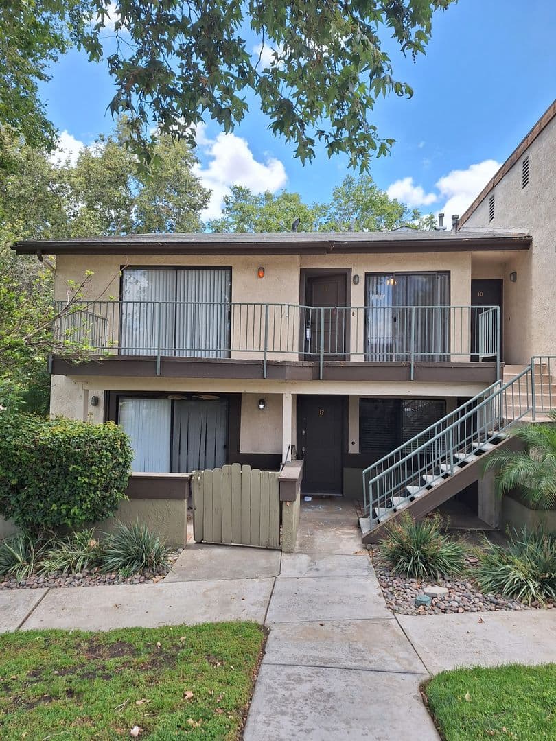 Redlands Apartment: 1269 N. EDWARDS ST #11