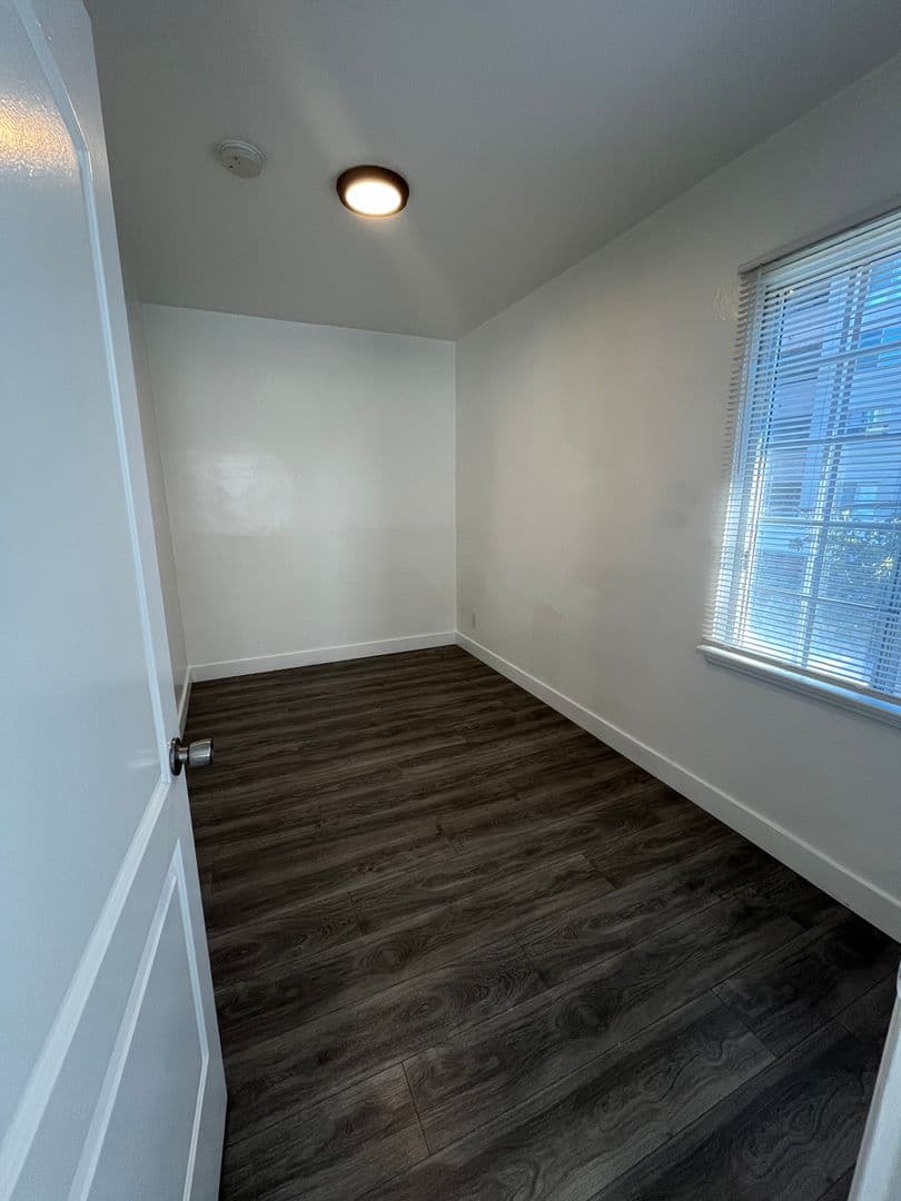 Hollywood Apartment: 6755-6773 Yucca St and 6424 Yucca Street