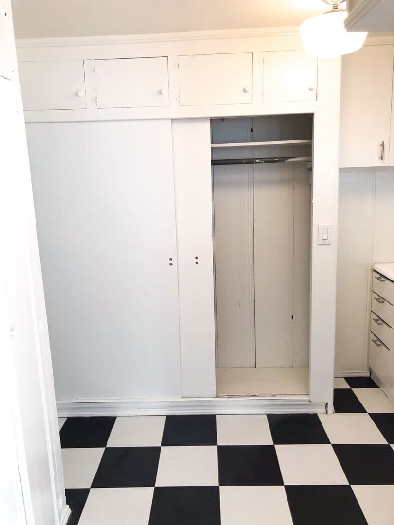 Los Angeles Apartment: 8149 Blackburn Ave.