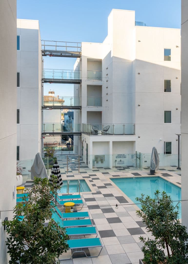 Northridge Apartment: 9131 Darby Avenue