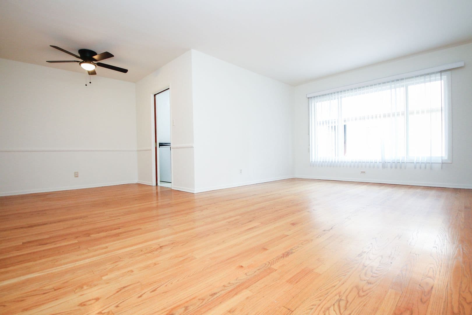 Los Angeles Apartment: 1033 S. Holt Ave.