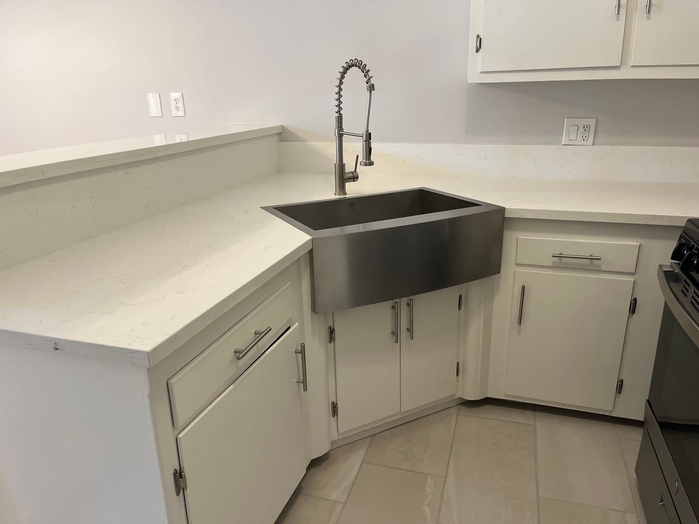 North Hollywood Apartment: 4400 Farmdale Avenue