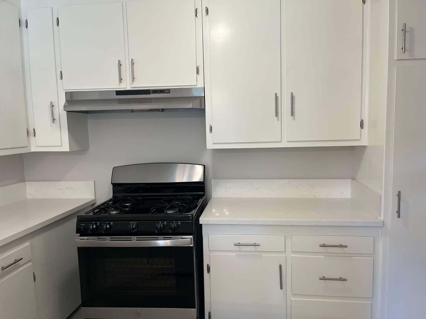 North Hollywood Apartment: 4400 Farmdale Avenue
