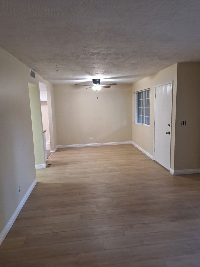 Redlands Apartment: 1249 N EDWARDS ST #30